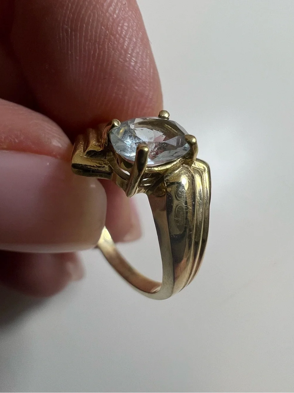 10K Yellow Gold Solitaire Ring with Aquamarine Color Gemstone